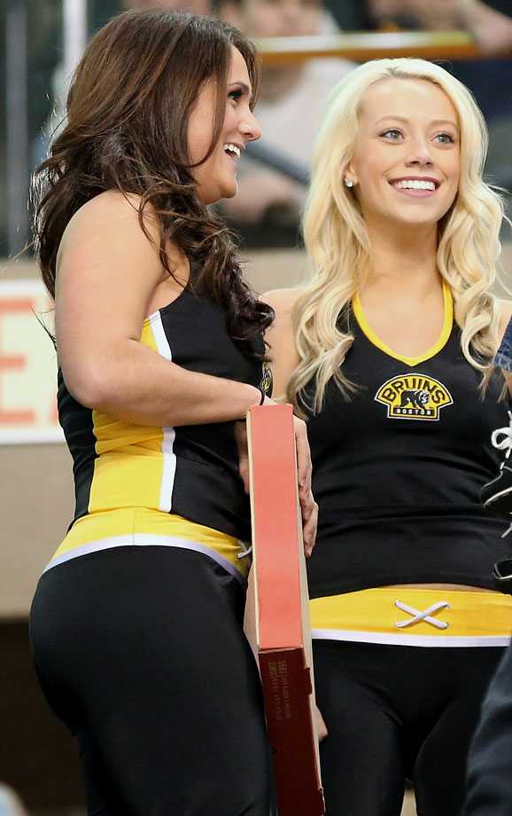 Boston-Bruins-Ice-Girls-482141128108_Jets_at_Bruins.jpg